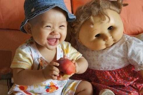 2岁男宝宝只会叫爸妈,到医院一检查,宝妈深深