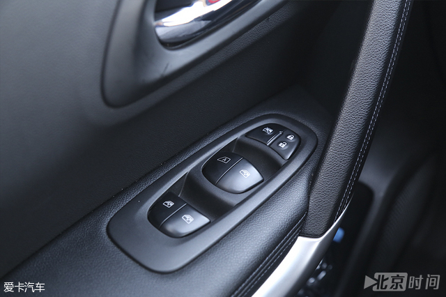 SUV专业测试科雷嘉与CX-4孰优孰劣