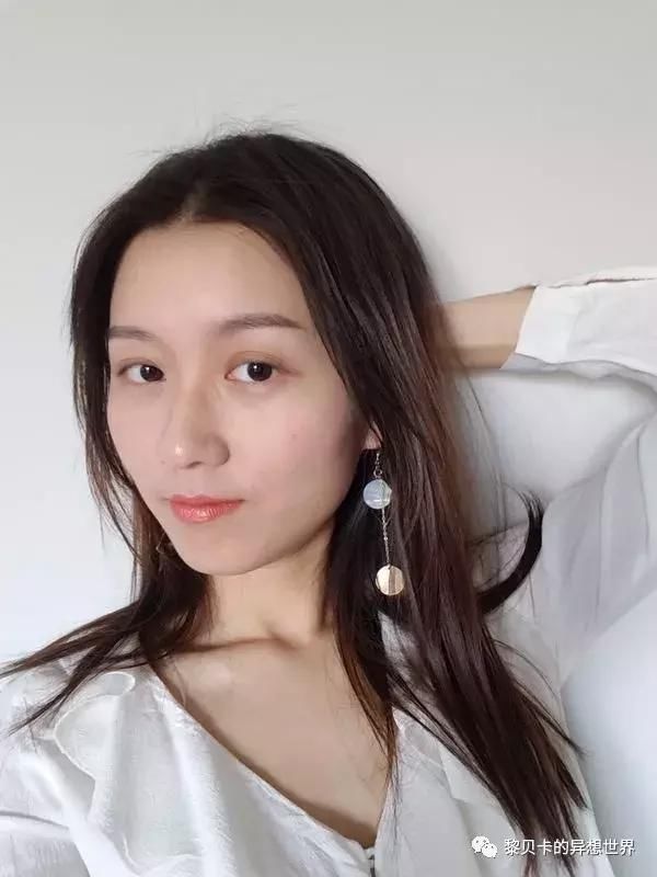 我看了上万篇口红投稿,发现这10支最显白!