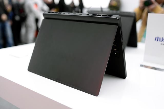 小米游戏本要发新版?官方启动线下预热,疑似八