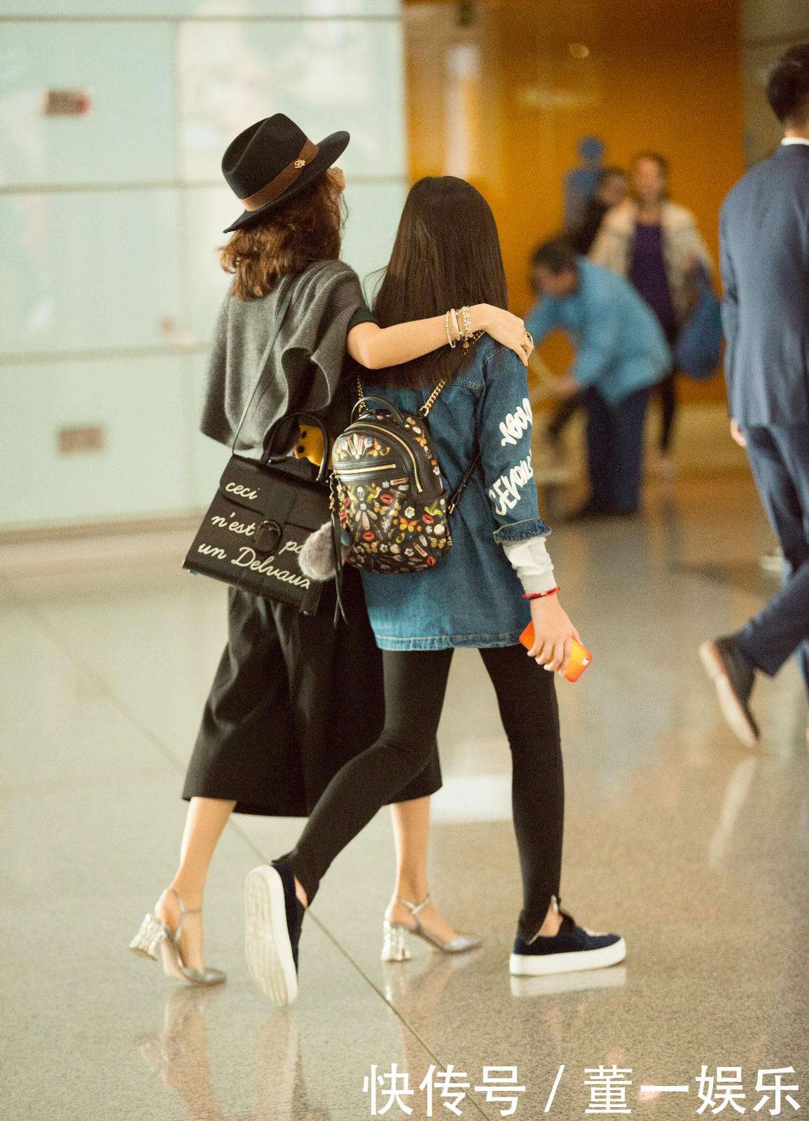 章子怡不知道汪峰直播,对小苹果态度现本性,网