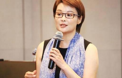 声讨王中军,力挺崔永元,又炮轰了马云,袁立到底