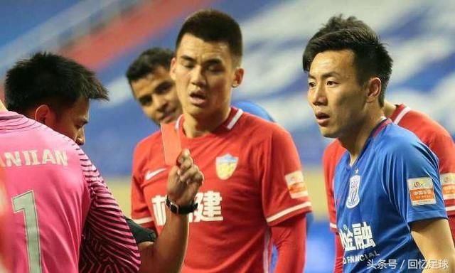 比秦升还狠!墨西哥一球员对内马尔下黑脚 内马