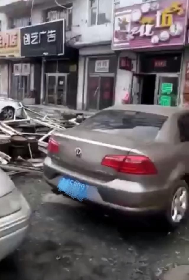 吉林松原长岭县太平川镇突遭龙卷风袭击 目前