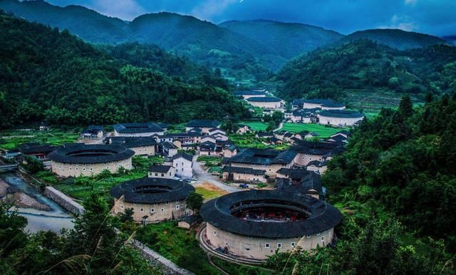 漳州市各区县:漳浦县人口最多,平和县面积最大