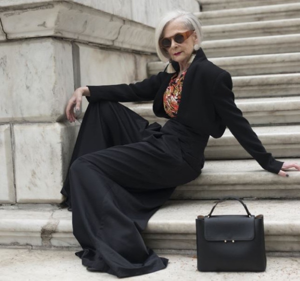 从小酷到老 这个64岁老人告诉你啥叫时髦