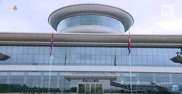 朝鲜金特会纪录片里的中国赴新加坡专机