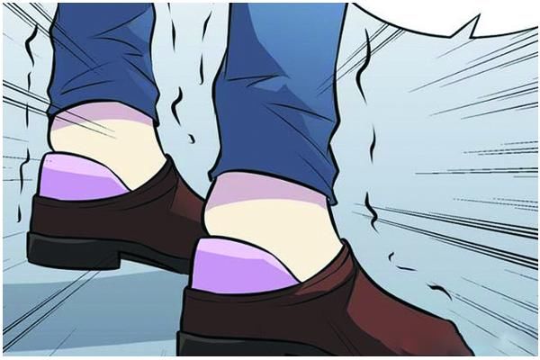 搞笑漫画:女生为了美穿高跟鞋,楠一把垫高穿成