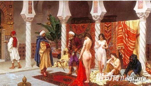 国王神仙般的生活不是谁都能享受到、了解到的，也许国王这个位子不好坐，但他们的确拥有无上的权力和一切奢华的东西，他们的性爱更是“骄奢淫逸”让人无法想像。在历史中，很多国王都有怪癖，性爱怪癖更加多。

1　土耳其国王伊柏拉罕一世(1615-1648)：278名王妃沉入河中
据称，伊柏拉罕一世身世坎坷。当他的哥哥穆拉德四世在位时，伊柏拉罕因被控意图杀兄篡位而被囚禁长达20多年，直到大哥去世他才终于重获自由，而此时他却因长年与世隔绝而变得几近癫狂。

据称，伊柏拉罕一世的后宫内共养有多达279名王妃，后宫所有房间从地板到天花板全部挂满了珍贵毛皮，奢靡至极。而伊柏拉罕尤为喜爱肥胖型女子———他最宠幸的爱妃塞其娅·帕拉(“蜜糖块”之意)重达92公斤。