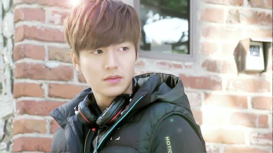 韩国10大青年男演员演技排行榜,李钟硕碾压金