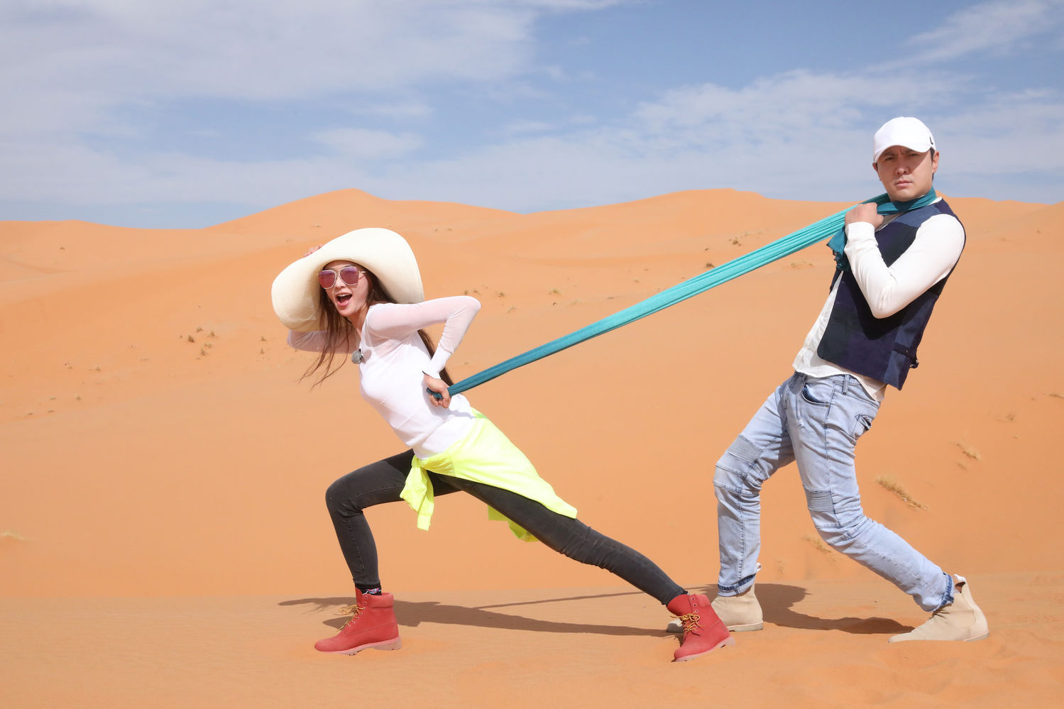 [消息]《旅途的花样》"花样团"上演迷失撒哈拉 华晨宇机智呼救