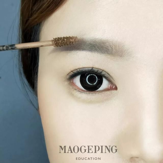 眉毛短而稀疏怎么办?这样修眉画眉你也可以瞬