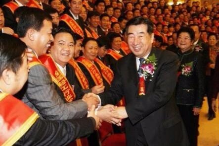 从瓶盖作坊到地产巨头: 福建三盛集团董事长林荣东兄弟创业故事