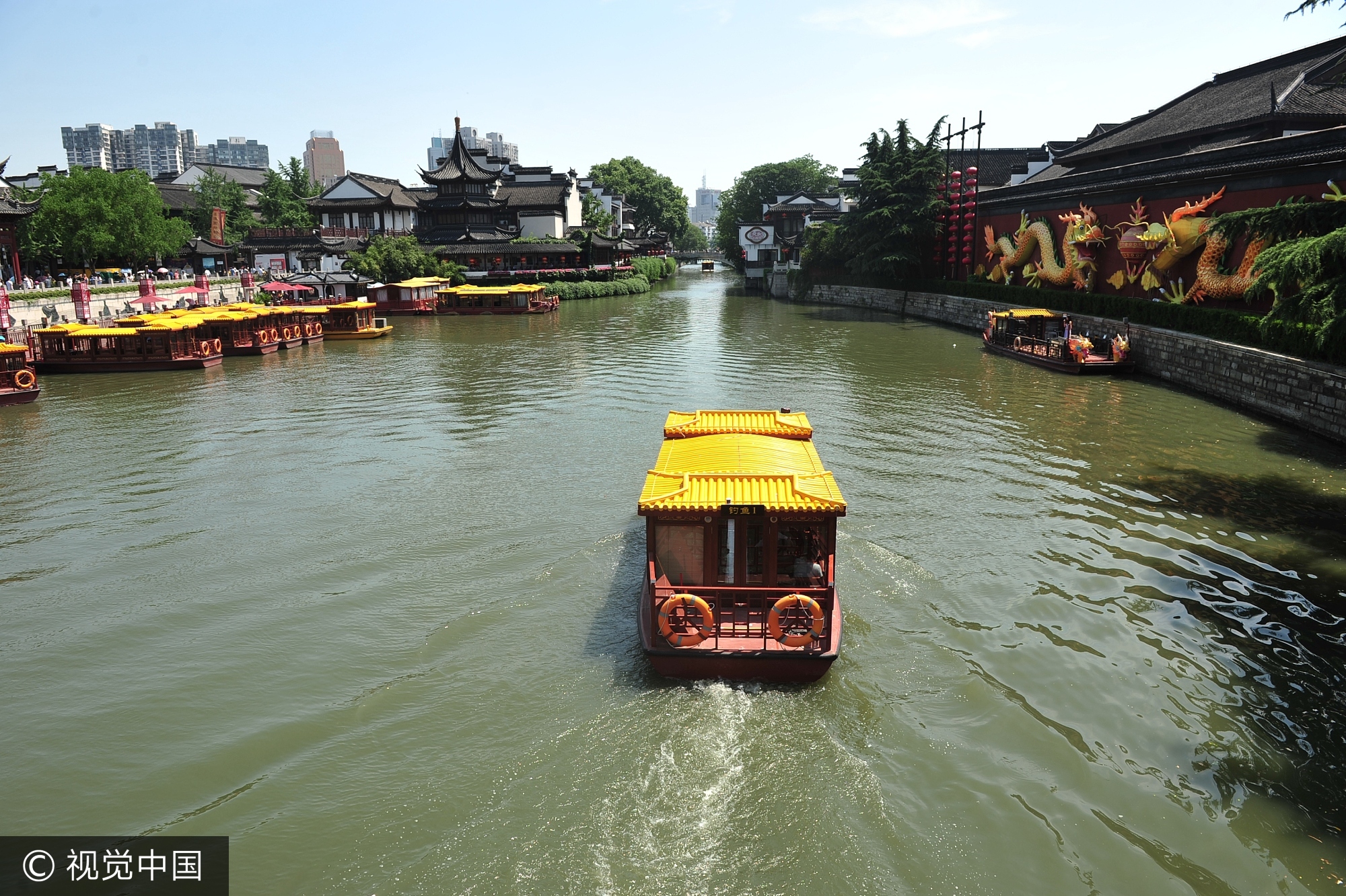 端午假期南京夫子庙受冷落 难道不是一个次元?