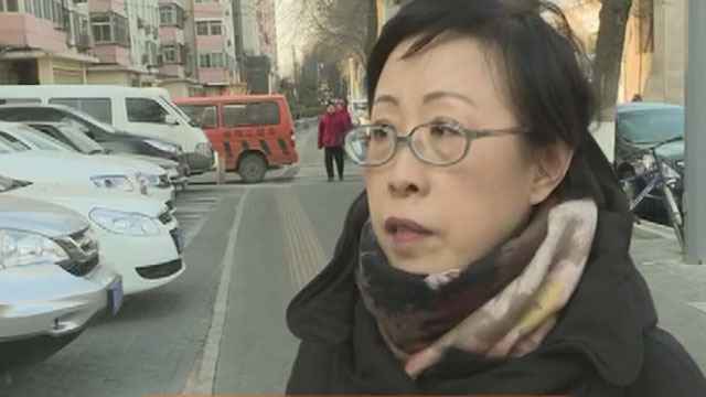 路侧停车新规落地 居民诸多困惑 路侧停车新规落地 居民诸多困惑