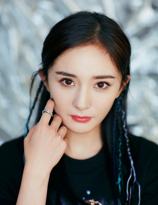 心酸!拼命三娘杨幂也要休息了,身体不好都不