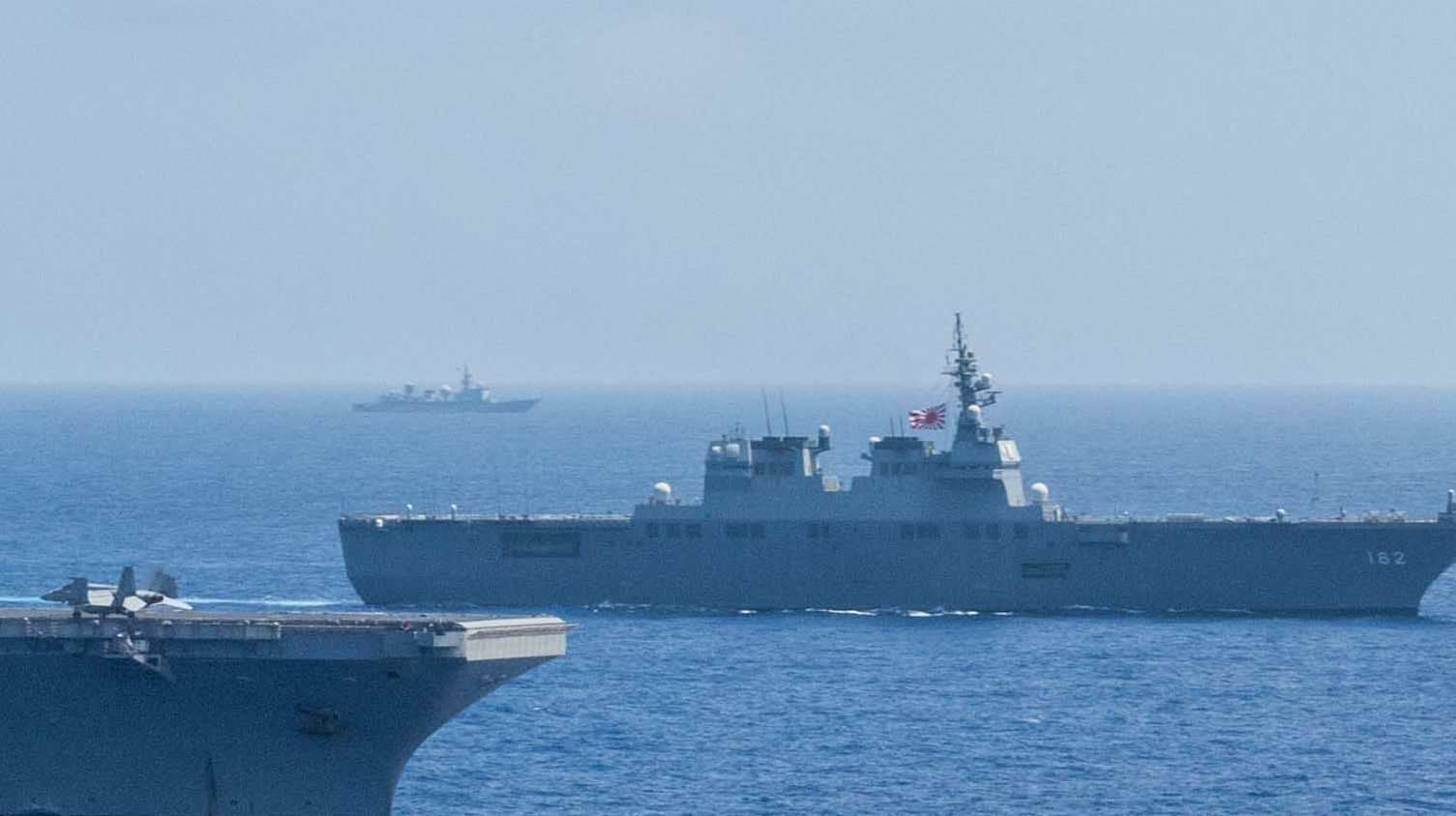 解放军电子侦察船抵近侦察美日印马拉巴尔联合