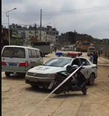 事主家住在牛街庄新村舒心雅苑小区,四口之家,男主主叫陈开玉,是会泽人,37岁,女主人叫张春蕊,36岁,昆明人。
