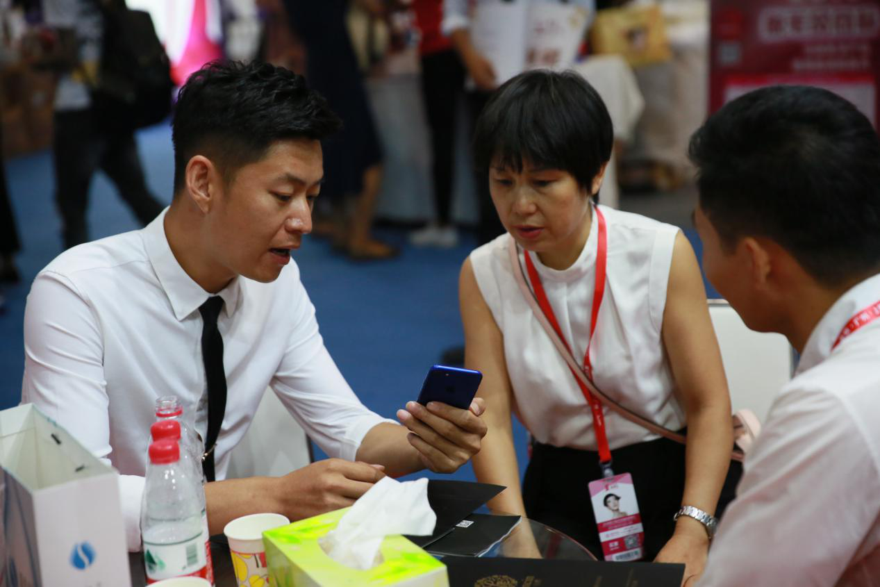 兰·心绣闪耀北京国际美博会 彰显品牌魅力