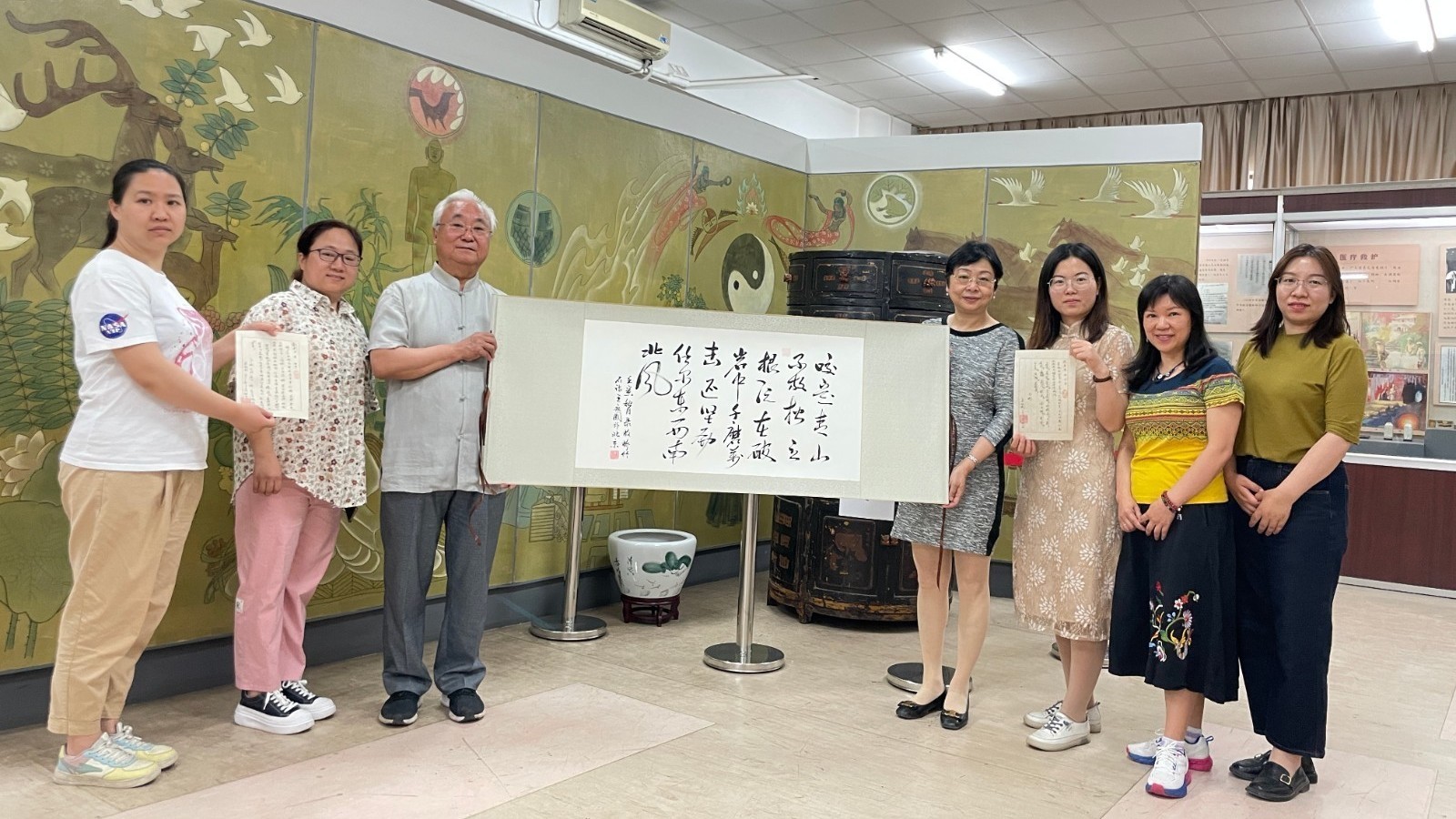 墨宝神魂助科普 国医精神再生辉 墨宝神魂助科普 国医精神再生辉