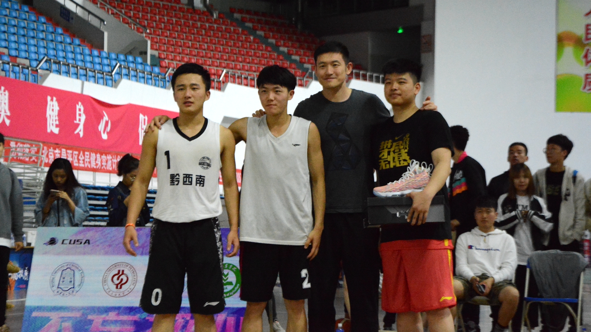 谁是单打王？北京男篮前队长助阵大学生单挑联赛