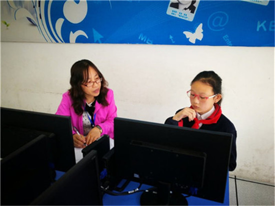 北站小学迎接金牛区责任督学到校督查减负工