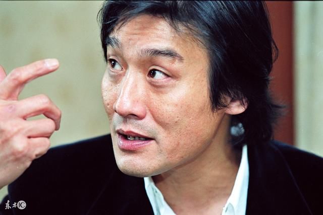 王杰嗓子是谁下的毒?凶手到底是成还是锋?卓