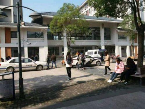 扬州大学扬子津校区一女生宿舍内自杀身亡