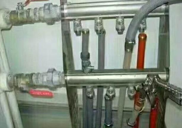 地暖万万要这样清洗,难怪家里地暖越开越不暖