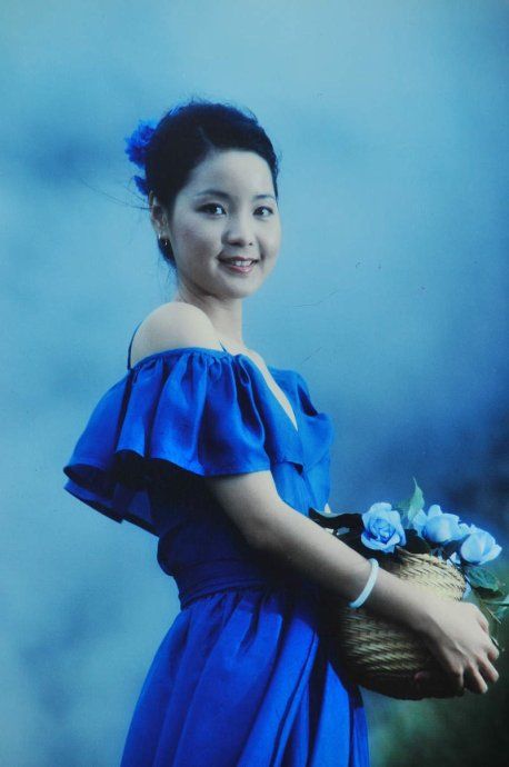 一代歌后邓丽君70年代的珍贵老照片:真是张张