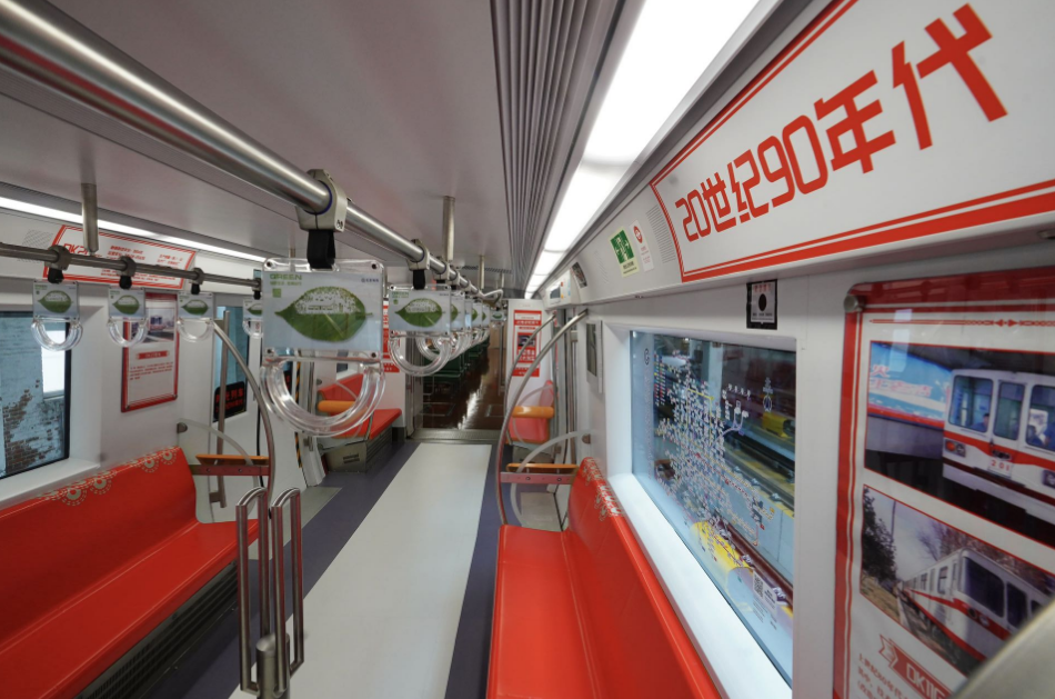 跟小石一起搭乘这趟时光列车回到过去——_北京时间