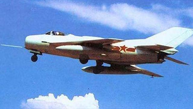 为擒“黑蝙蝠” 我飞行员苦练绝技