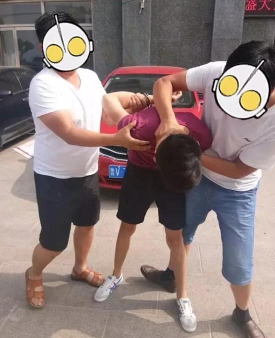 山东砍伤他人逃犯称