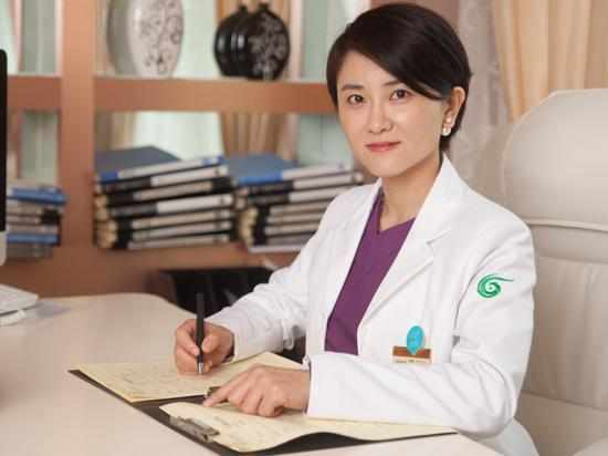 皮肤科主任温馨提醒,每天用它洗脸三次,祛斑、