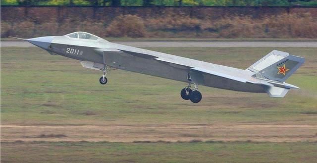 歼20的载油量究竟是多少呢?