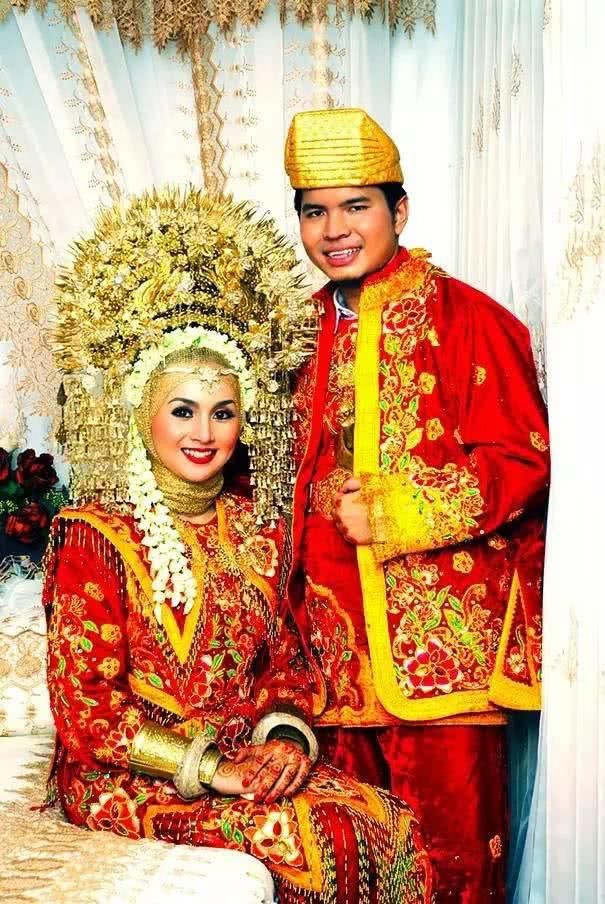 看遍全球35种婚服,还是被中国的惊艳了!