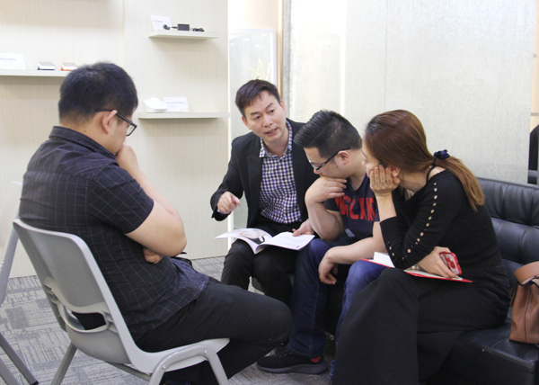 热烈庆祝首期问渔港式店务管理培训班顺利结业