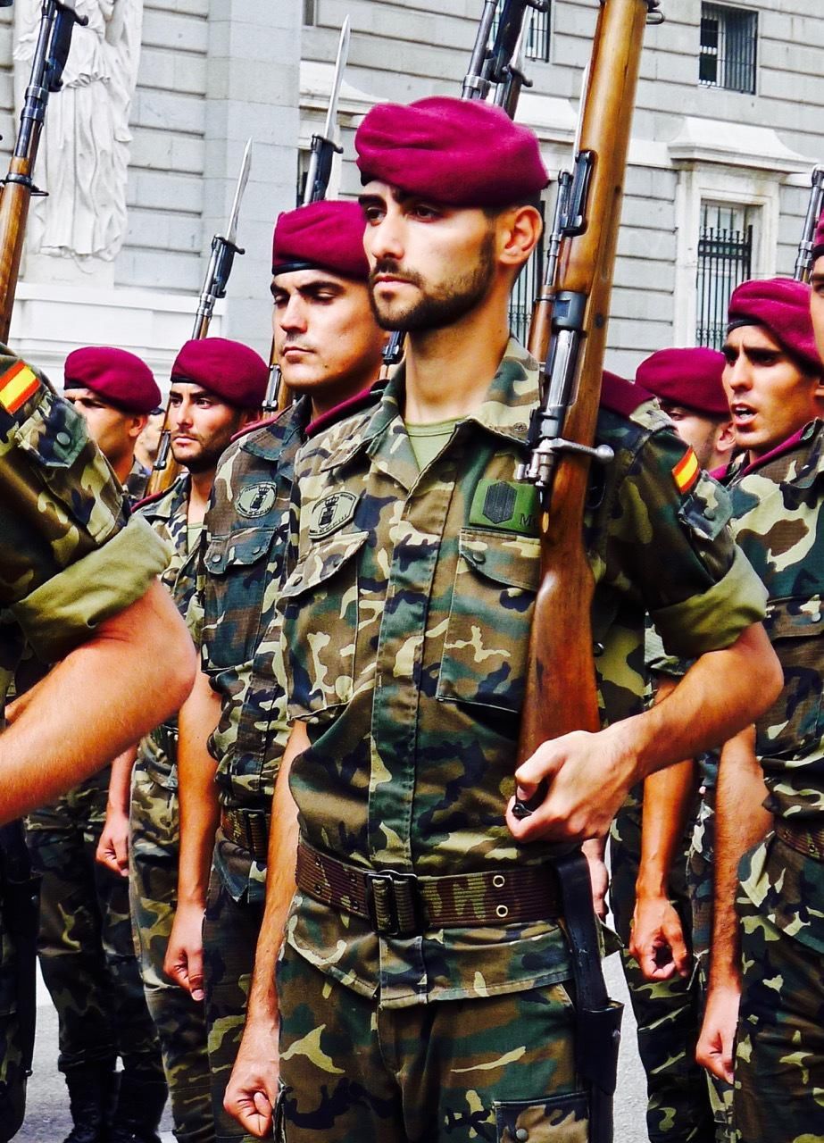 看腻了小鲜肉,来看西班牙军中大胡子兵