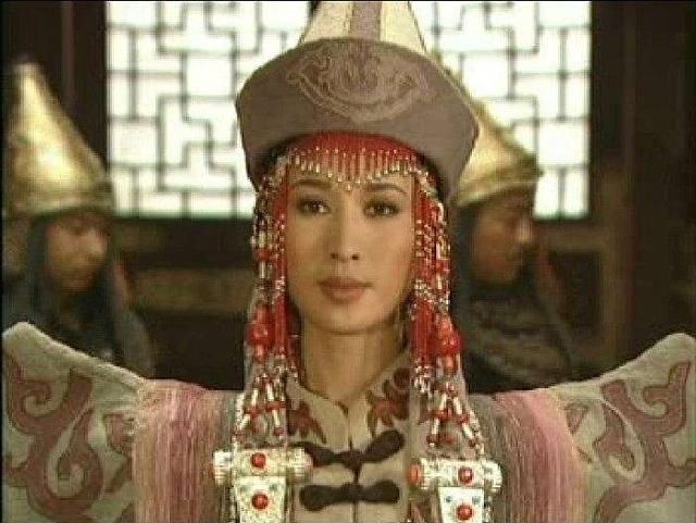 未婚夫死了,也遂最终还是投身于杀父,杀夫仇人的怀抱,成为铁木真也就