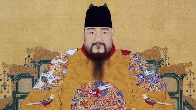 因朱启钰曾废其兄之子朱见深的太子之位,而立其子朱见济,但朱见济却