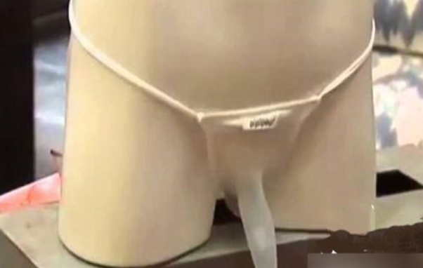 而如今巴拉圭推出的一款创新产品，相信能让女性同胞们产生浓厚的兴趣。这款产品，可以大大的减少排尿时长，最重要的是它可让女性可以站着完成排尿。