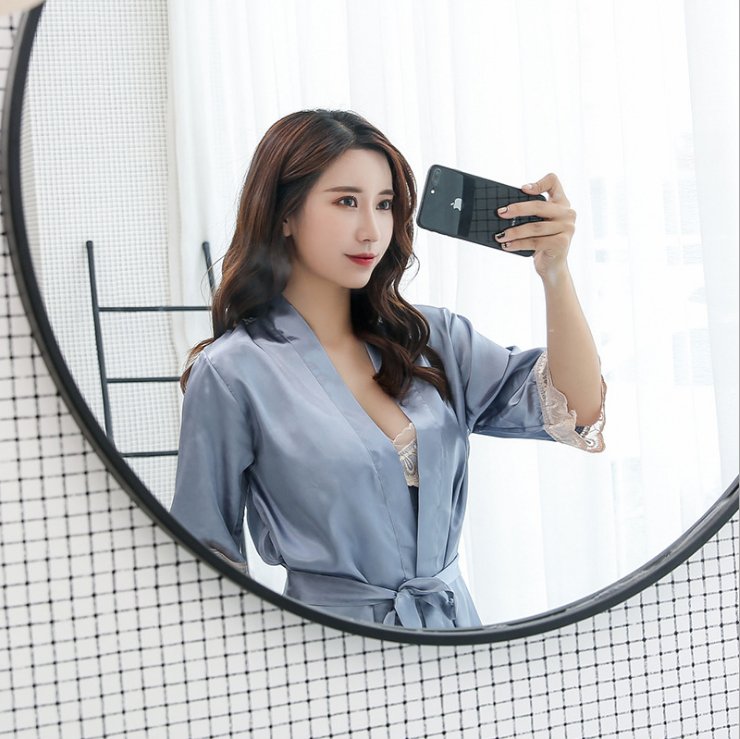 传统睡衣文胸千万别穿了!如今吊带裙最火,若隐