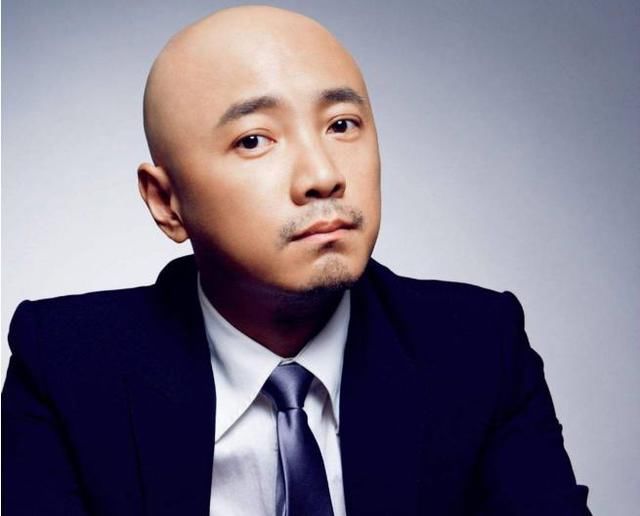 徐峥为什么不植发,曾因光头造型被嘲笑,背后原