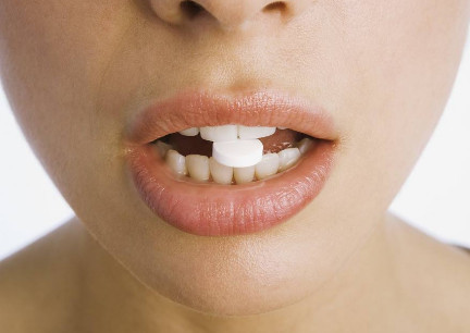 专家谈对紫外线过敏的症状,过敏肌肤护理知识