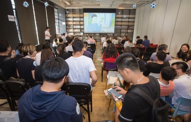 上上签杭州签证中心今起成立 黑科技办理签证