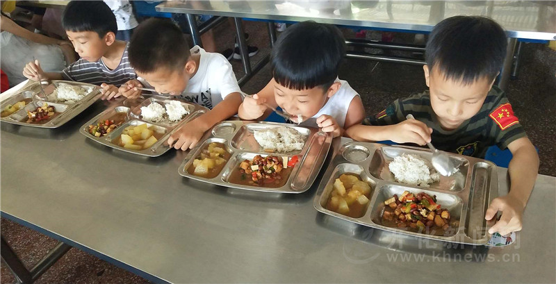 县义务教育学校、公办幼儿园统一使用食堂食谱