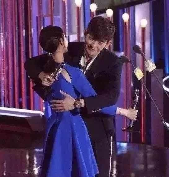 明星与前任尴尬同台,郑爽最可怜,胡歌最无奈,杨