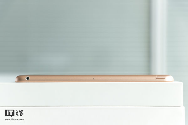 【IT之家评测室】2018款iPad开箱图赏:苹果的