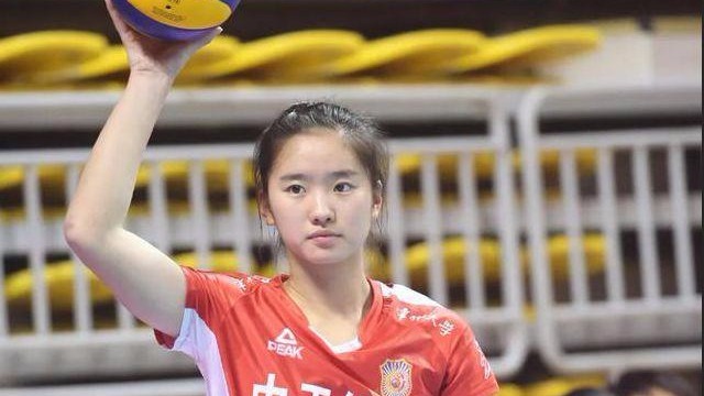 女排17岁小萝莉进女排国家队 老爸是足坛名将 女排17岁小萝莉进女排国家队 老爸是足坛名将