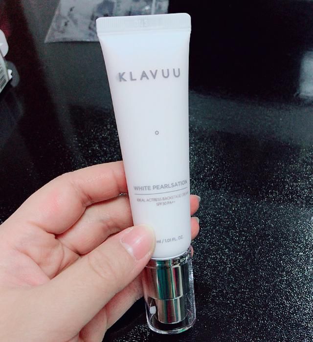 这款韩国小灯泡,一夜横扫底妆界,30秒上妆效